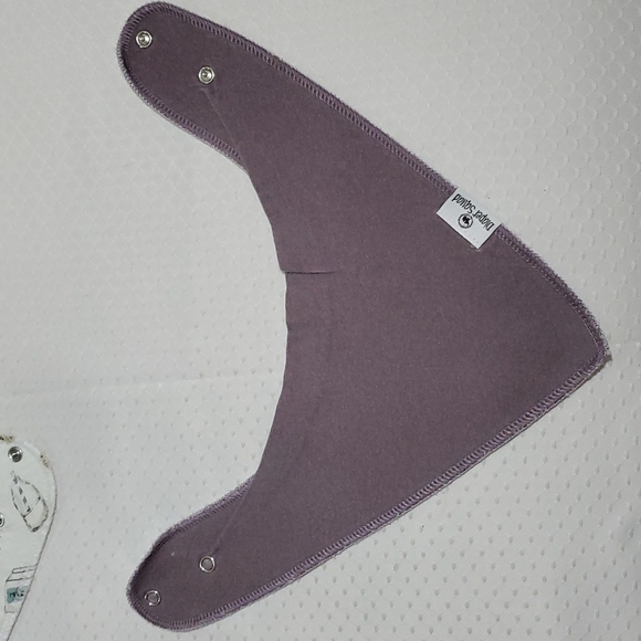 BIBS-Bundle 5 Washable Infant Bibs. Mixed Tags-Snap Closures - Picture 3 of 15